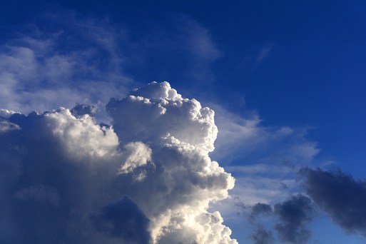 clouds-2535589_1920